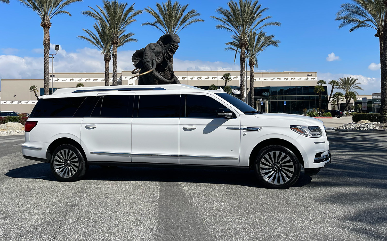 Stretch Limos Service in the USA